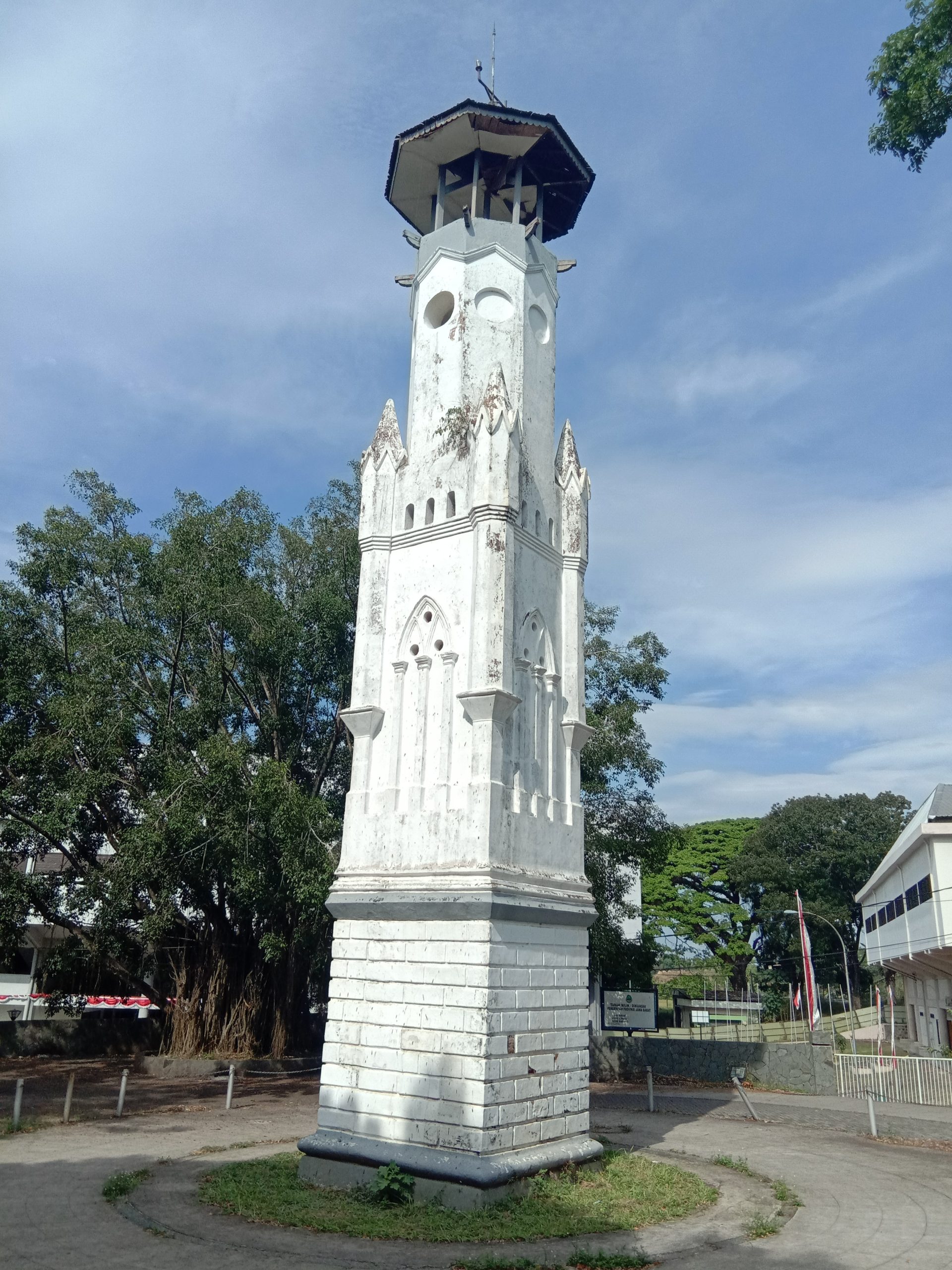 Menara Loji Heritage Di Kampus Itb Jatinangor Direktorat Kampus Itb