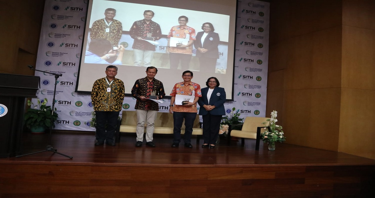 (Indonesia) Menyelenggarakan Seminar MAPEKI XXV & 14th International Symposium of IWORS
